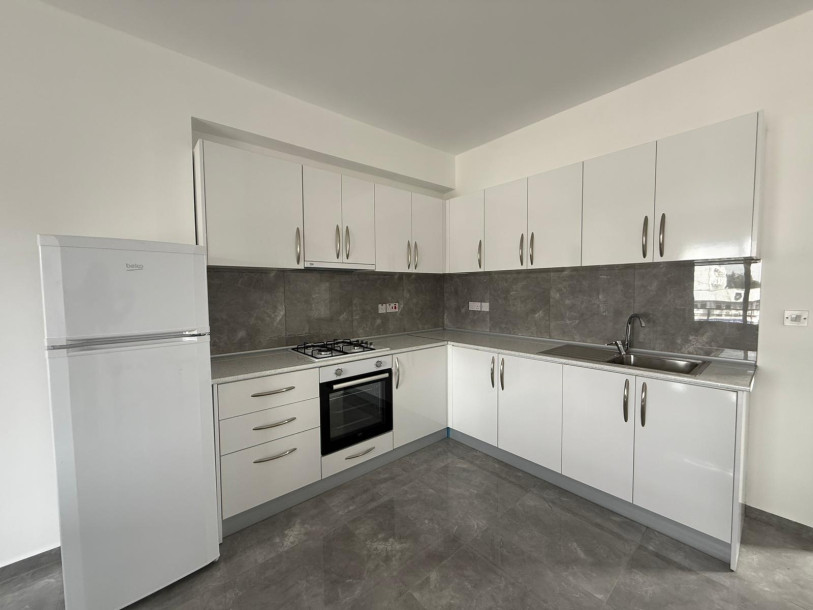 LEFKOŞA/YENİŞEHİR MERKEZ'DE EŞYALI SIFIR 2+1 KİRALIK DAİRE-1