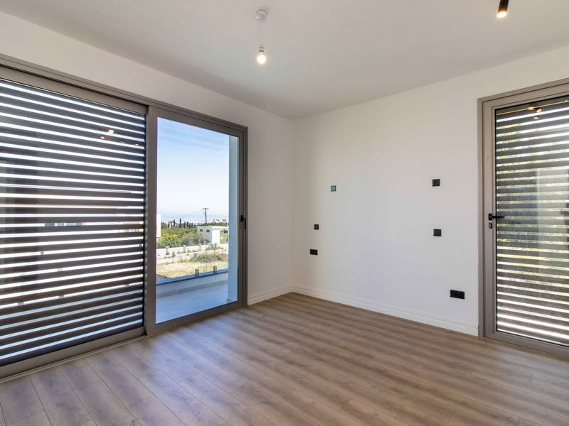 GİRNE /ALSANCAK'TA SATILIK ULTRA LÜKS 4+1 MÜSTAKİL FIRSAT VİLLALAR-12