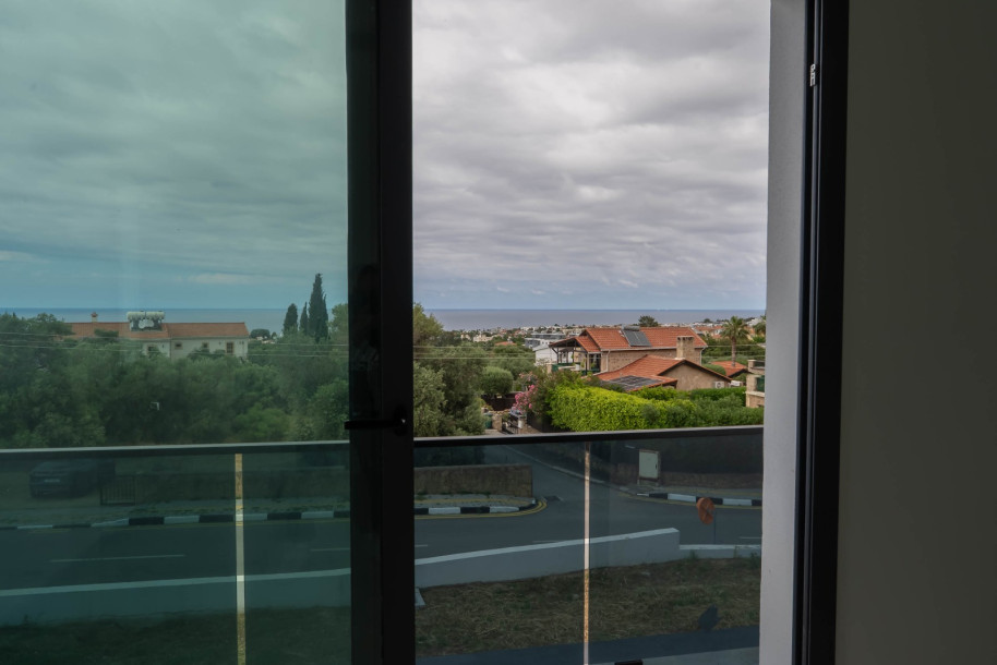 GİRNE/YEŞİLTEPE – ÇAĞATAY ÖZLERİM CADDESİ KİRALIK 2+1 TERASLI DAİRE-9