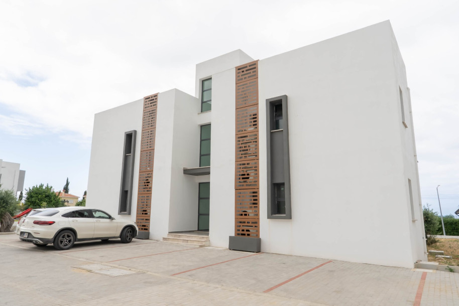 GİRNE/YEŞİLTEPE – ÇAĞATAY ÖZLERİM CADDESİ KİRALIK 2+1 TERASLI DAİRE-22