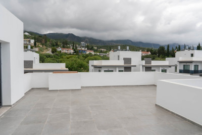 GİRNE/YEŞİLTEPE – ÇAĞATAY ÖZLERİM CADDESİ KİRALIK 2+1 TERASLI DAİRE-24